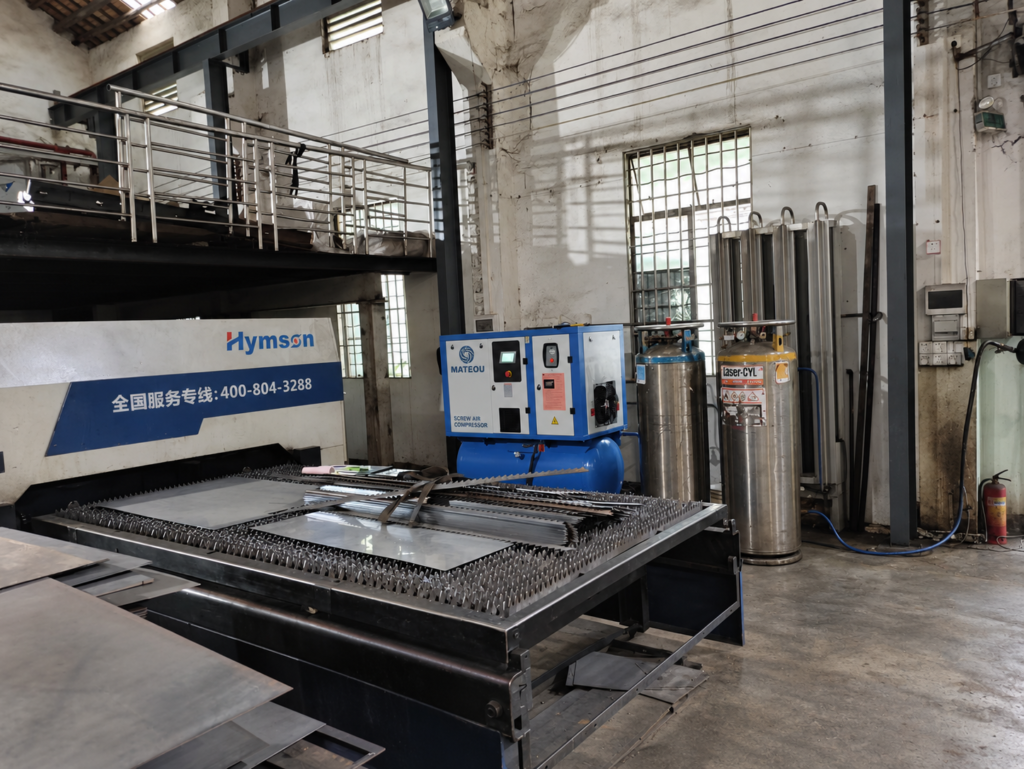 6000W laser cutting case study with an SZG air compressor.